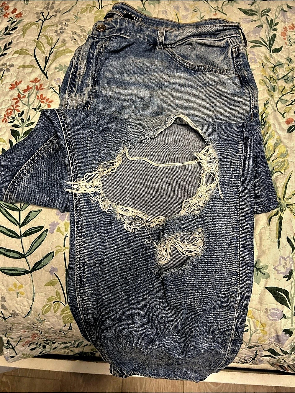 American Eagle jeans Distressed Skinny Blue Waist 10 Short
